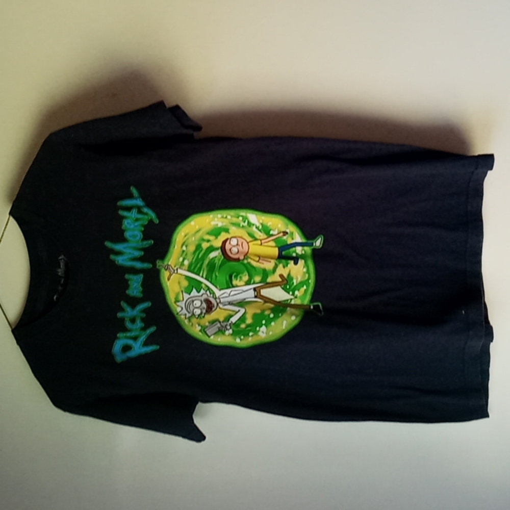 Rick and morty size medium t shirt